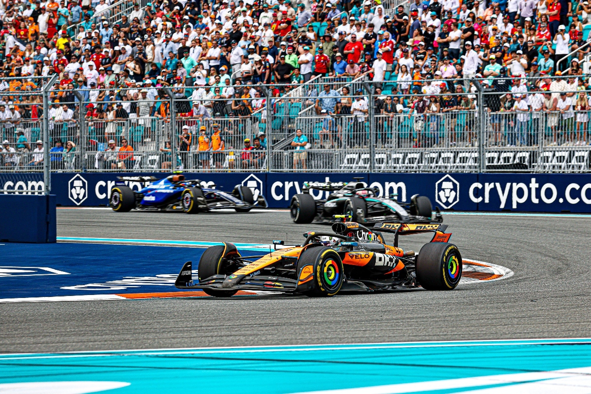 Monoposturi pe circuit