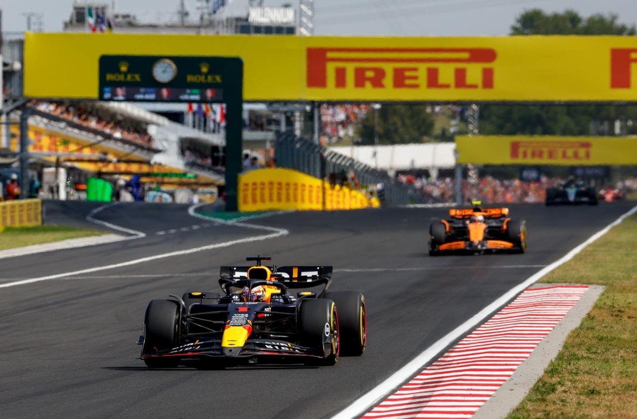 Monoposturi F1 pe circuit