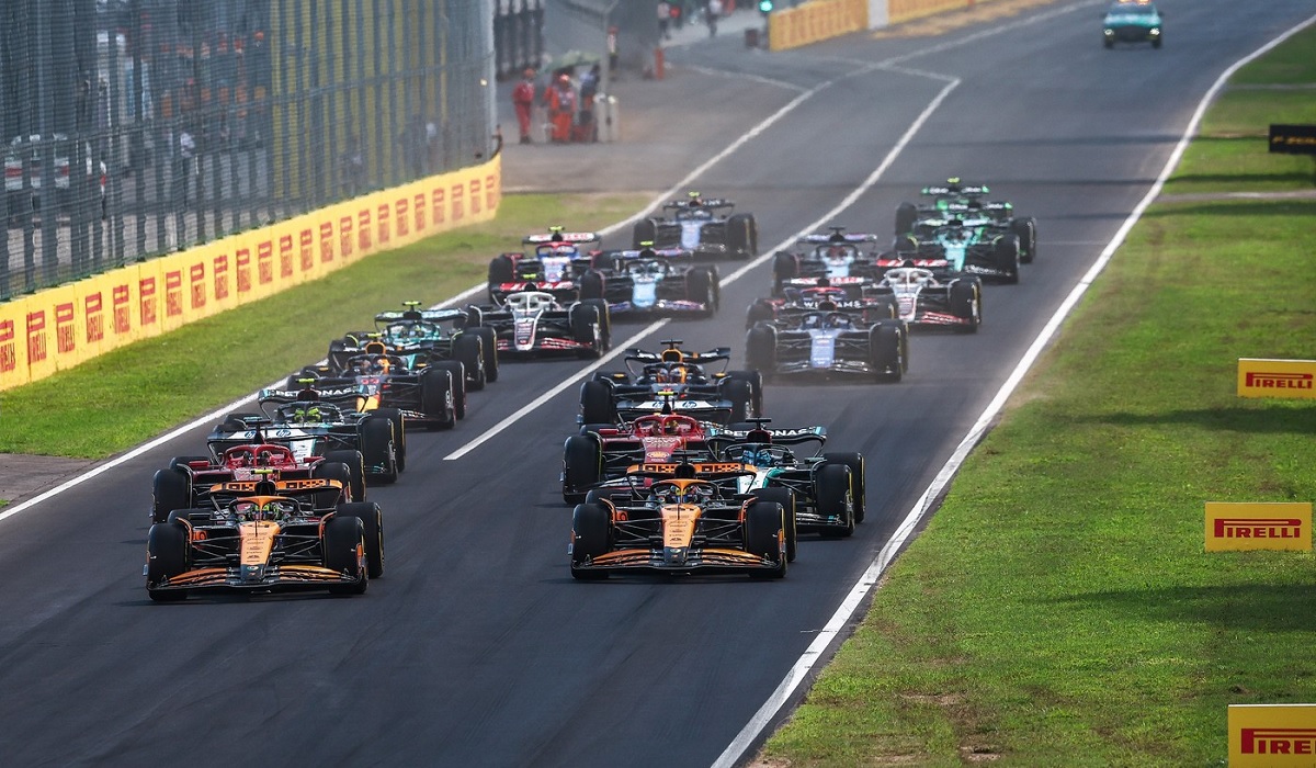Monoposturile de Formula 1 la startul cursei de la Monza, în anul 2024